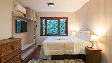 Casa Lago Negro - 6 bedrooms, sleeps 22, next to one of the...