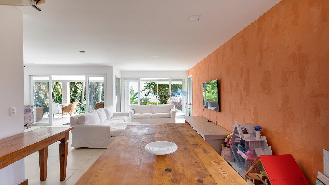 Casa para aluguel de temporada em Angra Dos Reis (Tangua)
