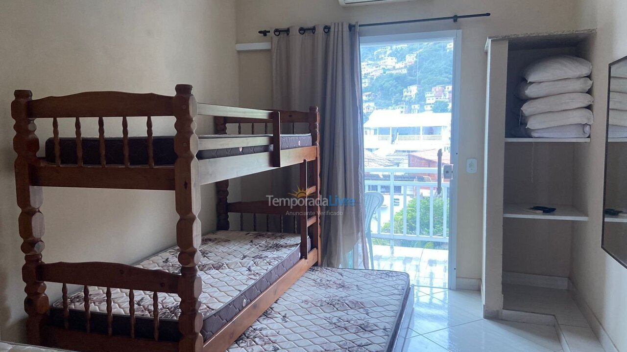 Apartamento para aluguel de temporada em Arraial do Cabo (Praia dos Anjos)
