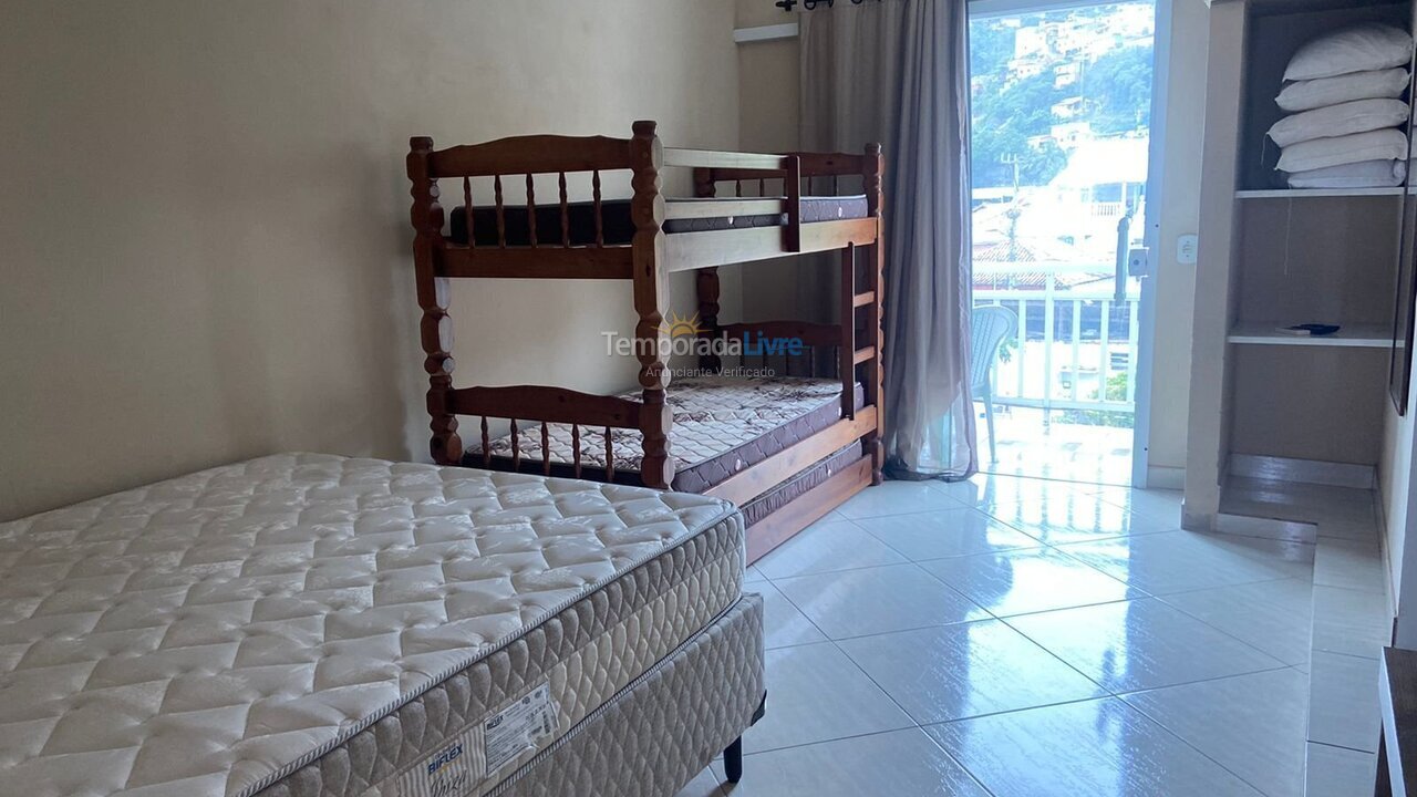 Apartamento para aluguel de temporada em Arraial do Cabo (Praia dos Anjos)