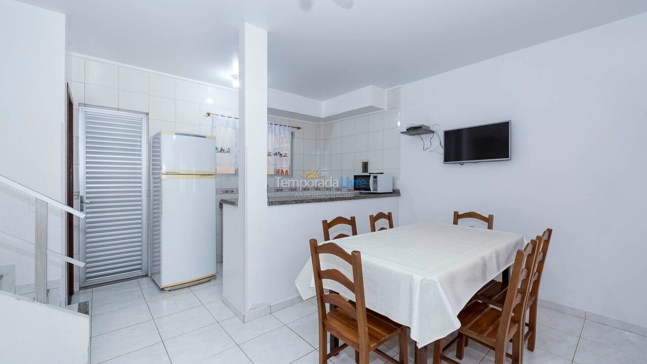 Apartamento para aluguel de temporada em Bombinhas (Praia de Bombas)