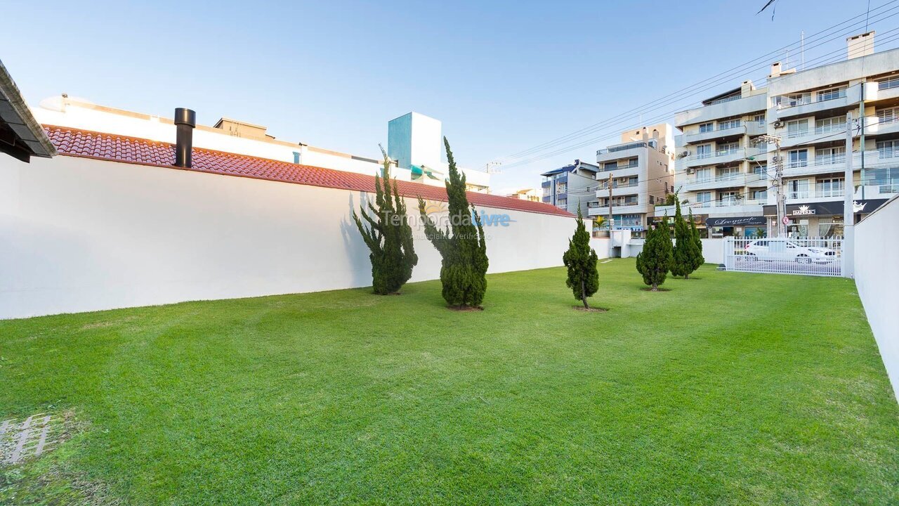 House for vacation rental in Bombinhas (Santa Catarina)