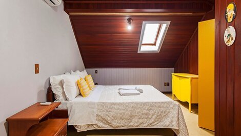 Buganvilias 304 - 4 bedrooms, sleeps 8, in a condominium with swimming pool...