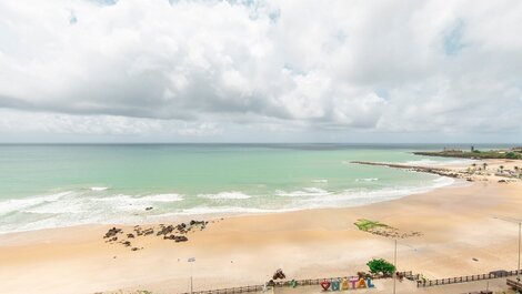 Flat by the sea at the Golden Tower in Natal by Carpediem