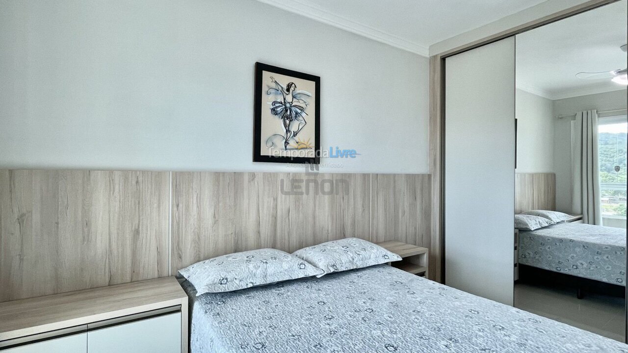 Apartment for vacation rental in Bombinhas (Praia de Bombas)
