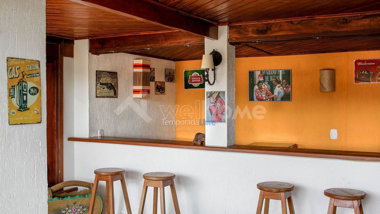 Casa para aluguel de temporada em Campos do Jordão (Alto do Capivari)
