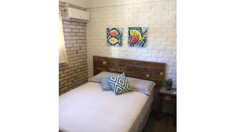 213 - Large Townhouse with 03 bedrooms in the Bombinhas Center