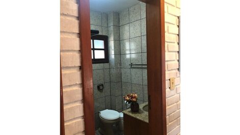 213 - Large Townhouse with 03 bedrooms in the Bombinhas Center