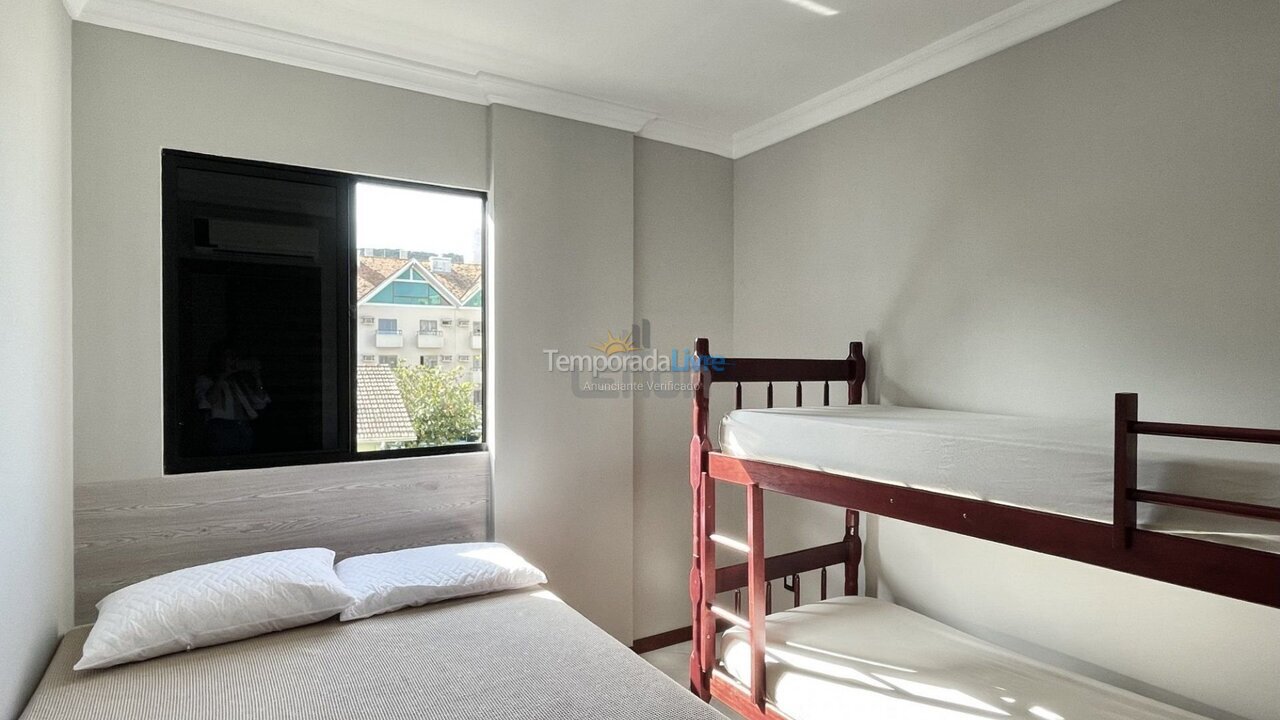 Apartment for vacation rental in Bombinhas (Praia de Bombas)