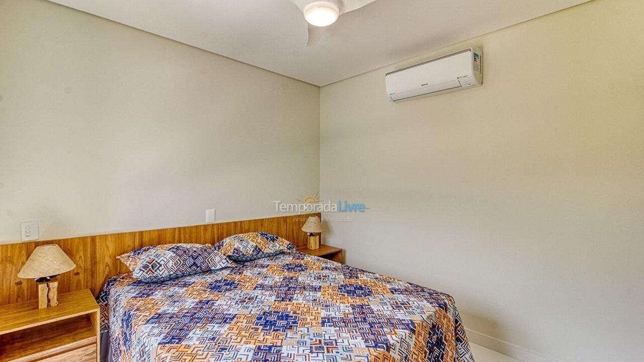 Apartment for vacation rental in São Sebastião (Camburizinho)