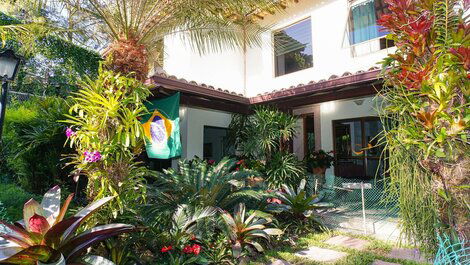 Casa con encanto - 04 suites en Itanhanga