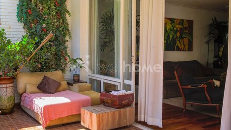 Casa com piscina e ofurô em São Paulo Capital