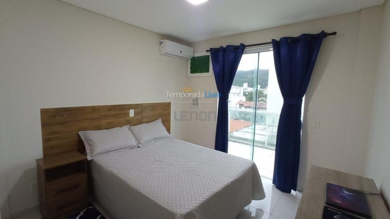 Apartment for vacation rental in Bombinhas (Praia de Bombas)