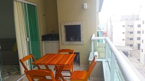 086 - Building Mediterranean, close to the beach and excellent value for money