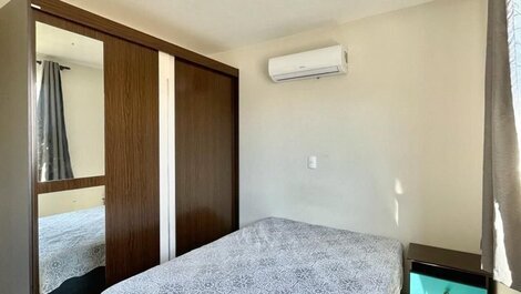051 - Bonito apartamento de 02 habitaciones en la playa de Bombinhas...