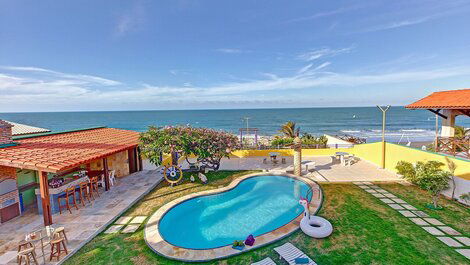 Casa incrível na beira mar da Praia de Iguape por Carpediem