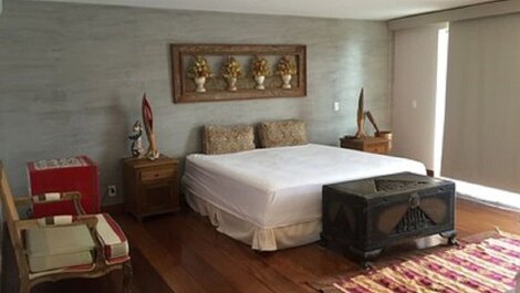 CASA CAIEIRINHAS (ESQUINA) 7 SUITES