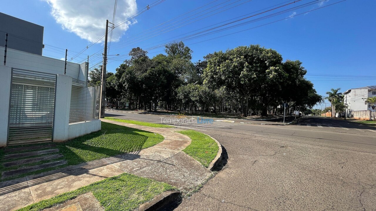 Casa para aluguel de temporada em Foz do Iguaçu (Vila Portes)