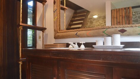 Espectacular mansión con siete suites, en Ilha do Cavaco - Angra dos...