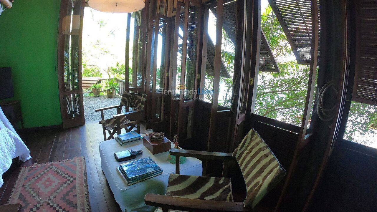 Casa para aluguel de temporada em Angra Dos Reis (Praia da Ribeira)