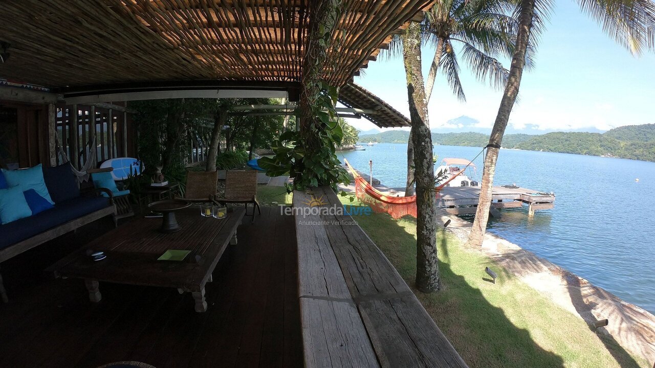 House for vacation rental in Angra Dos Reis (Praia da Ribeira)