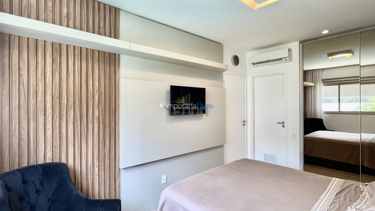 Apartment for vacation rental in Bombinhas (Praia de Bombinhas)
