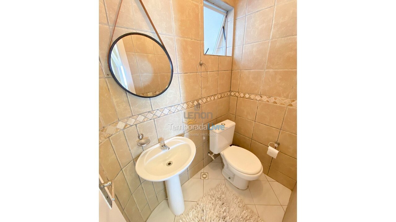 House for vacation rental in Bombinhas (Praia de Bombas)