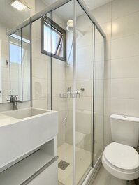 202 - Luxury apartment in the center of Bombinhas in a condominium...