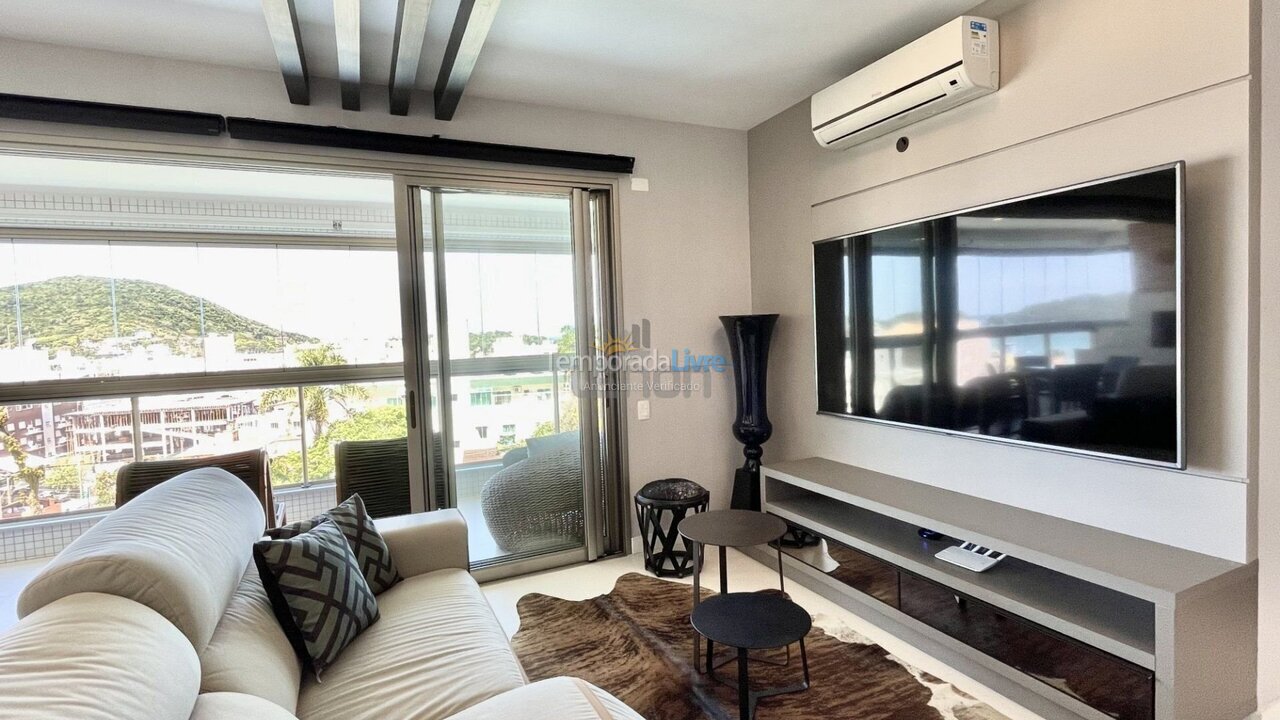 Apartment for vacation rental in Bombinhas (Praia de Bombinhas)