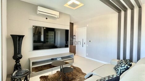 202 - Luxury apartment in the center of Bombinhas in a condominium...