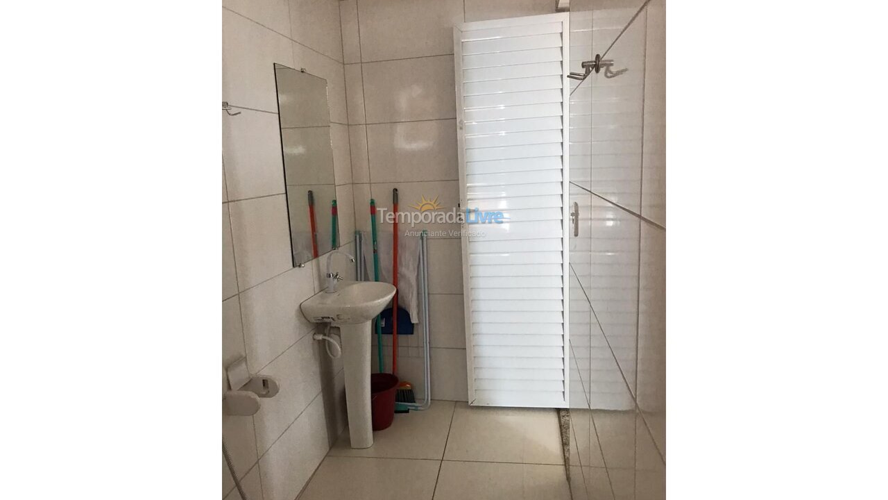 Apartamento para aluguel de temporada em Cabo Frio (Jardim Caiçara)