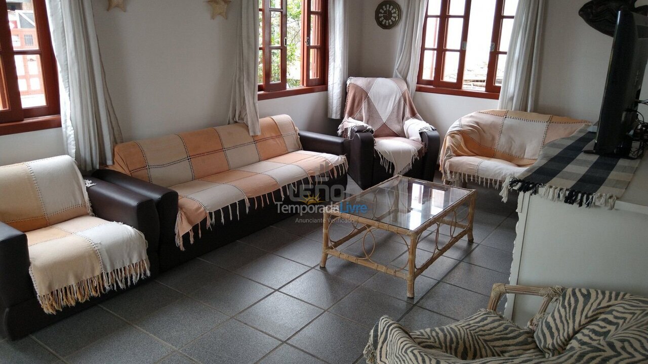 House for vacation rental in Bombinhas (Canto Grande)