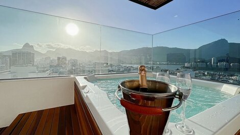 Triplex penthouse for the season in Ipanema