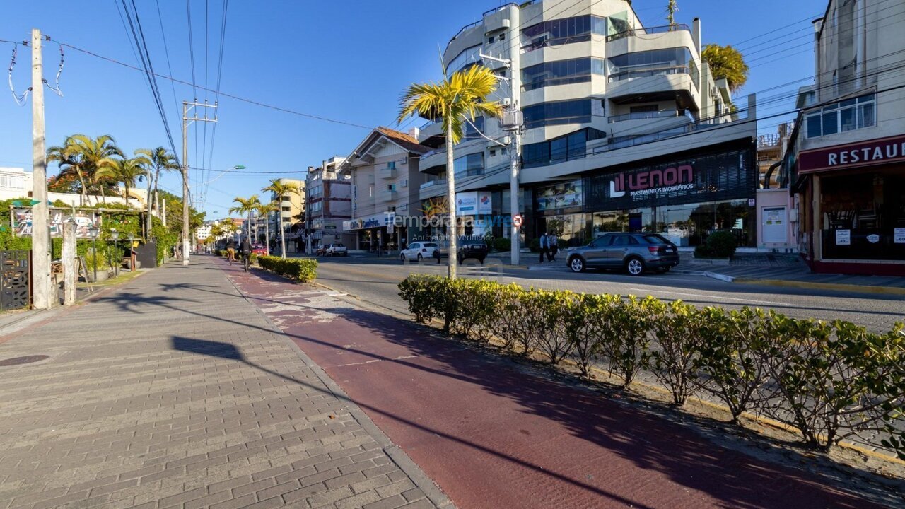 Apartamento para aluguel de temporada em Bombinhas (Praia de Bombas)