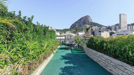 Cobertura triplex de luxo com piscina e vista para o mar no Leblon