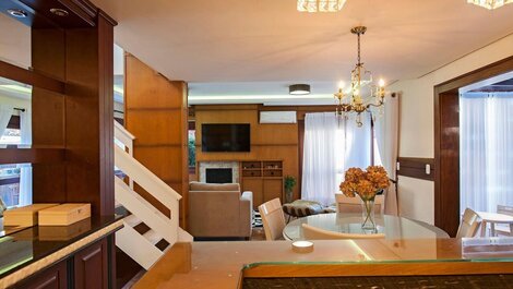 Villa Casa 7 - 4 bedrooms, sleeps 15, in a condominium with...