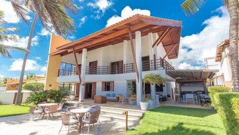 Splendid beachfront house in Jacumã for 15 people by Carpediem