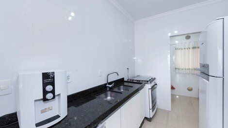 Beautiful Apartment with Sea View, 50 meters from the Beach!