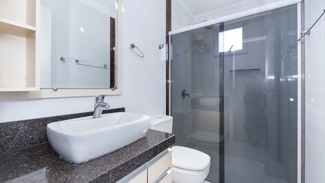 Hermoso Apartamento con Vista al Mar, a 50 metros de la Playa!