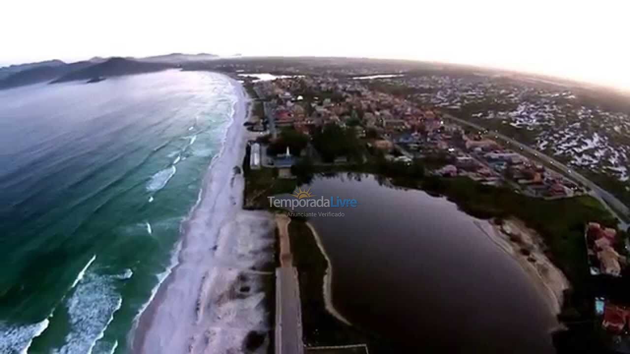 Apartamento para alquiler de vacaciones em Cabo Frio (Foguete)
