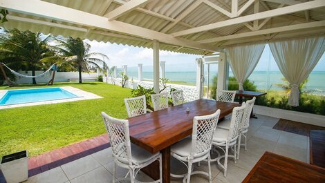 Carpediem - Hermosa Casa con Piscina y Jacuzzi en la Playa de Jacumã