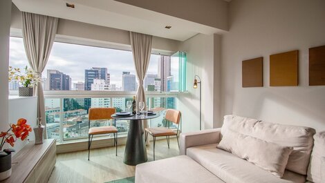 Apartamento moderno en Pinheiros, piscina, aire acondicionado