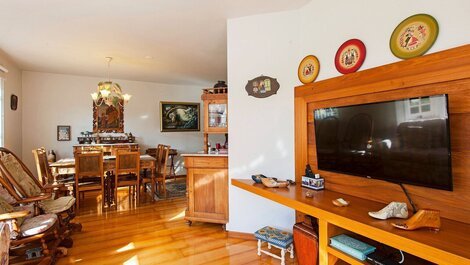 Solar do Vale 102 - 03 bedrooms, 10 pax, a few meters from Rua...