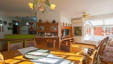 Solar do Vale 102 - 03 bedrooms, 10 pax, a few meters from Rua...