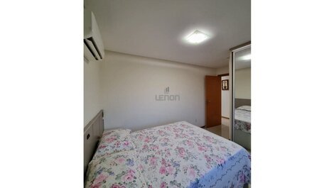 018 - Apartamento de 2 dormitorios finamente amueblado en el centro de...