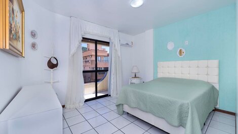 301M - Excelente apartamento 2 quartos com Vista ao Mar, para até 5...