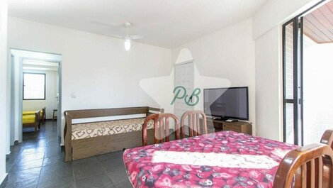 Apartment in condominium with pool, less than 5 minutes from the beach