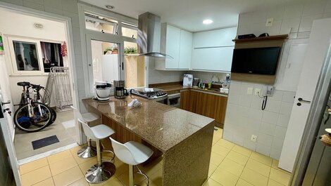 House in Jardim Clube da Barra 05 Bedrooms #RJ13 House for rent...