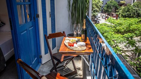 Charming Greek style studio great location 24