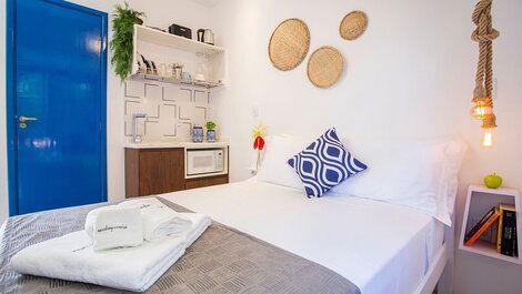 Charming Greek style studio great location 24